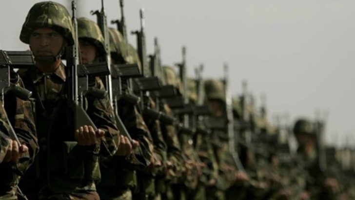 AK Parti den yeni askerlik sistemi açıklaması